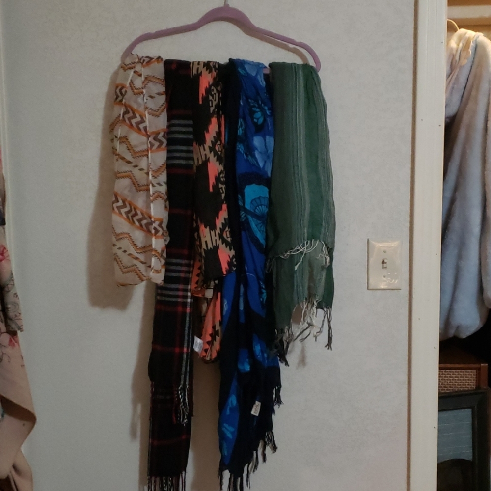 Scarfs